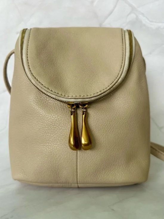 HOBO Fern Crossbody Bag - Pebbled Leather - Sandstorm / Taupe - Picture 1 of 7